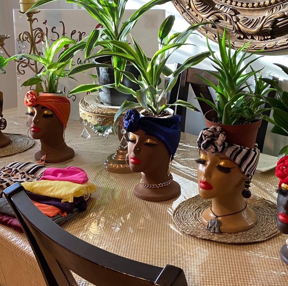 Doll planter Holder